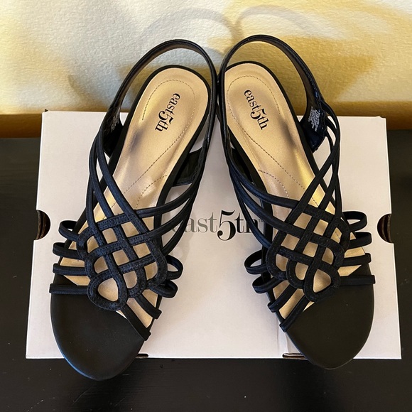 NWT East 5th black slingback wedge sandals - Picture 4 of 7